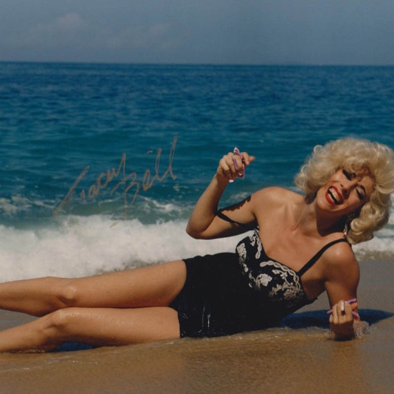 Marilyn Monroe Impersonator Tracey Bell in Mexico